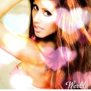 Meet your Posher, Davina